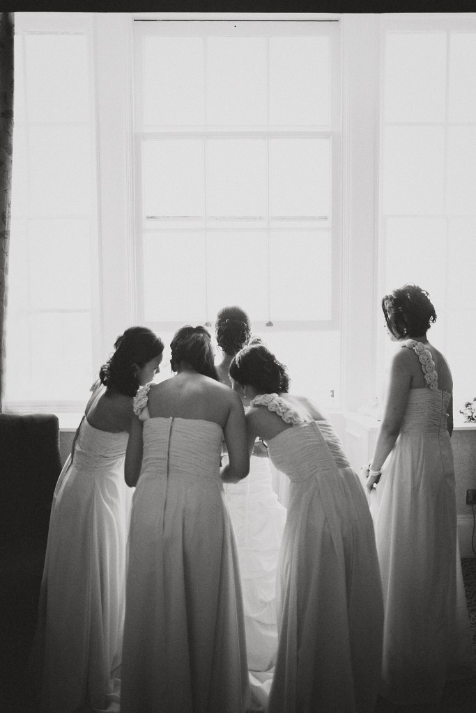 nicholas-lau-nicholau-london-film-photography-chinese-asian-wedding-backs-of-bridesmaids-dresses-black-white