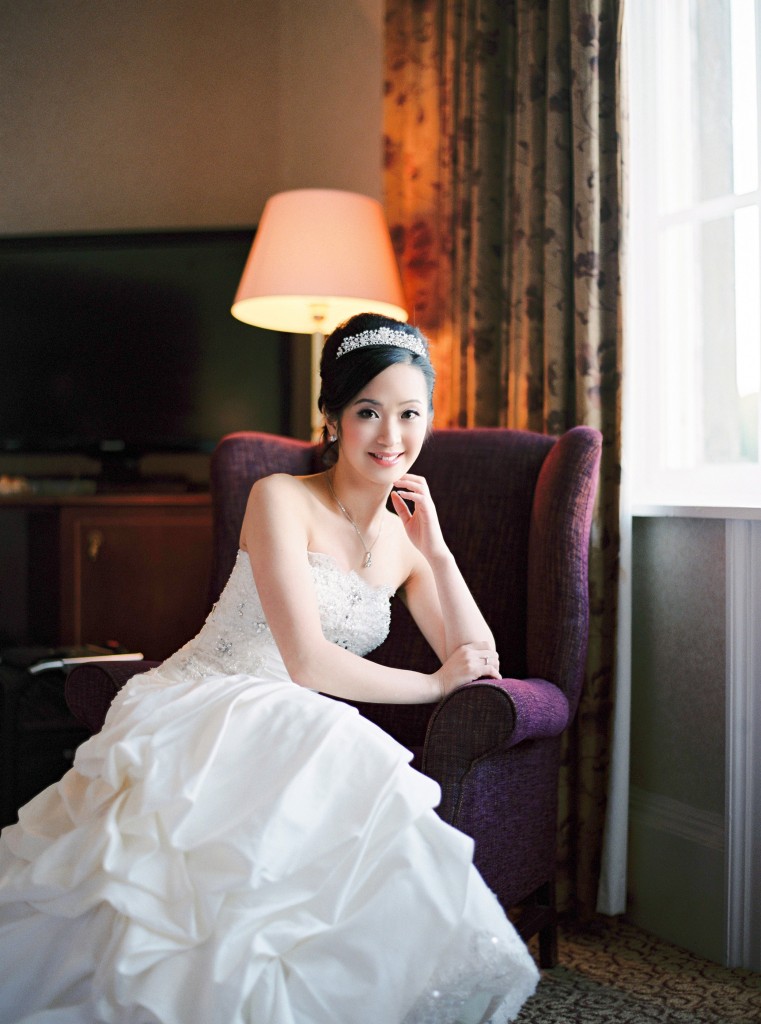 nicholas-lau-nicholau-london-film-photography-chinese-asian-wedding-princess-ballgown-dress-sitting-tiara