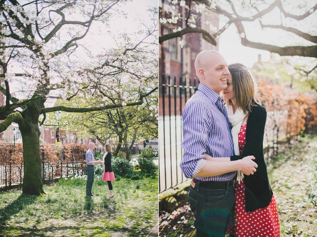 nicholas-lau-nicholau-lincolns-inns-fields-somerset-house-engagement-couple-photos-prewedding-love-london-HUGGING-HOLDING-MIST-SUN