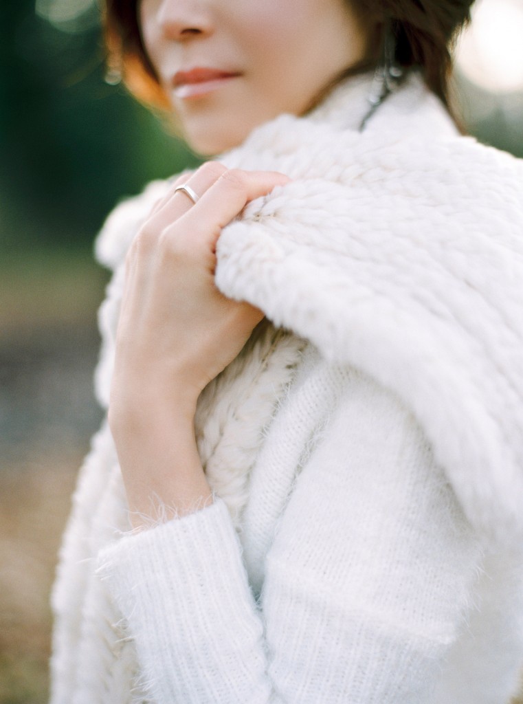 nicholas-lau-nicholau-portrait-photography-winter-fall-fine-art-contax-645-fuji-film-japanese-lady-girl-dense-plush-white-scarf-delecate-dainty