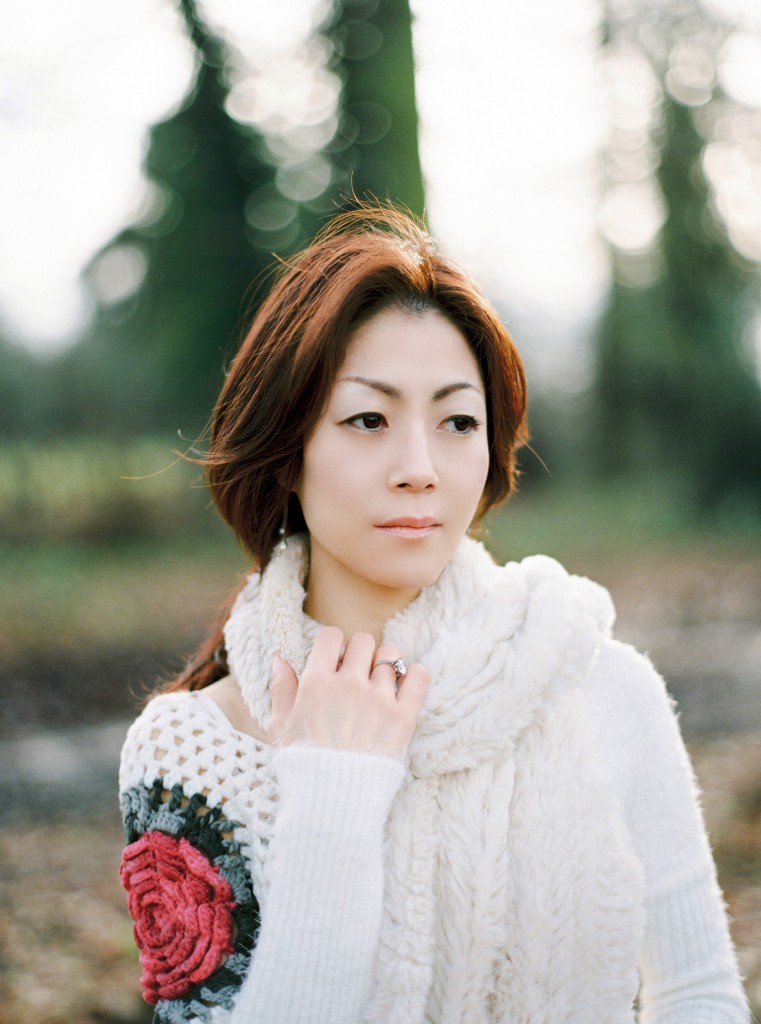 nicholas-lau-nicholau-portrait-photography-winter-fall-fine-art-contax-645-fuji-film-japanese-lady-girl-sweater-rose-knitted-crocheted-white-chilly-cold