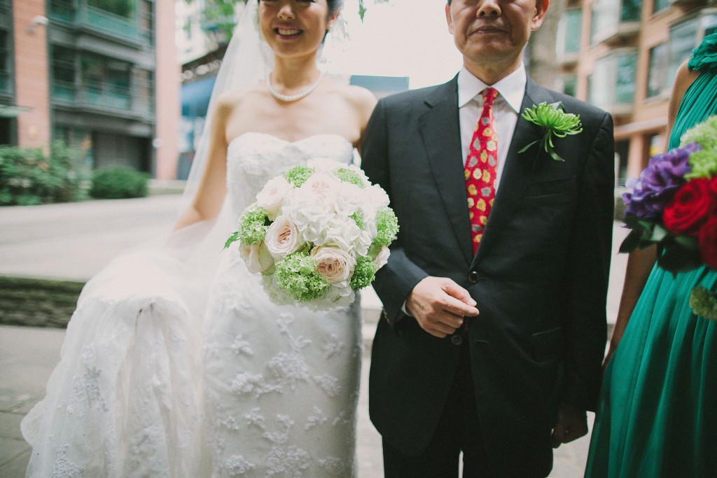 nicholau-nicholas-lau-interracial-wedding-father-of-bride-and-bride-bouquet