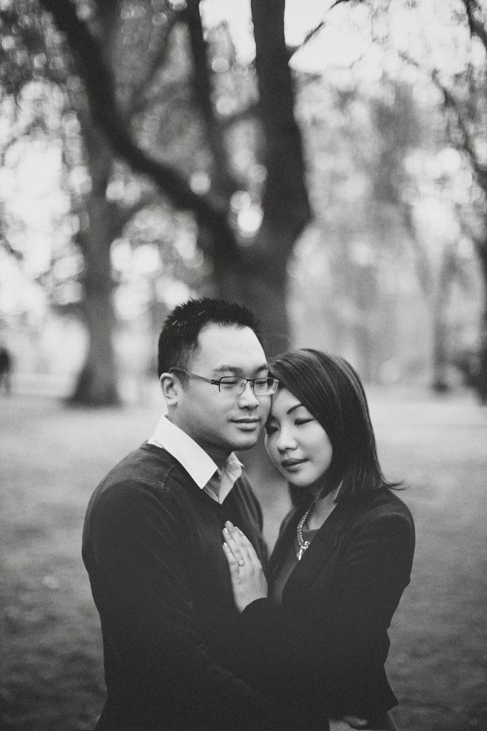 nicholas-lau-nicholau-engagement-spring-photography-peony-and-mockingbird-chinese-couple-battersea-park-westminster-something-blue-black-white-hand-over-heart