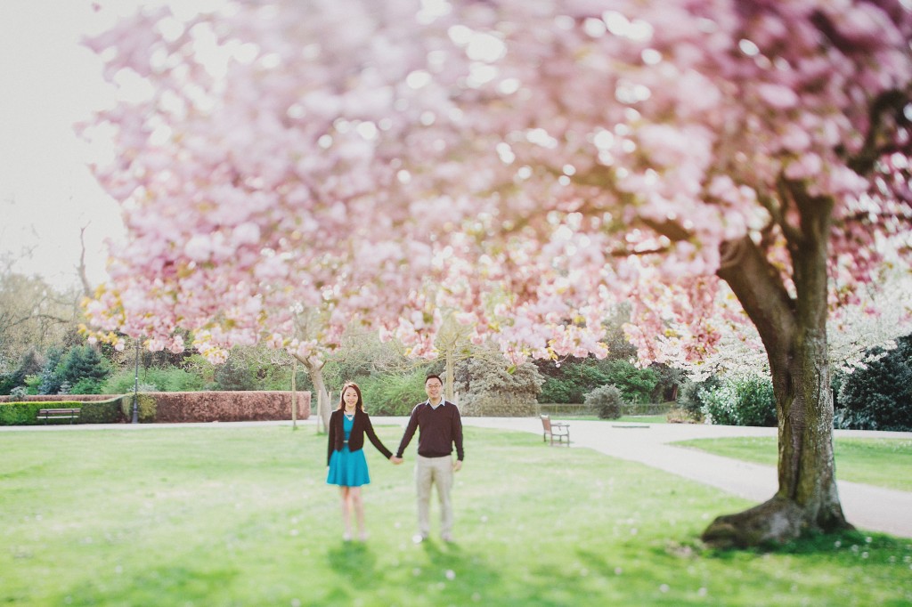nicholas-lau-nicholau-engagement-spring-photography-peony-and-mockingbird-chinese-couple-battersea-park-westminster-something-blue-cherry-blossum-love