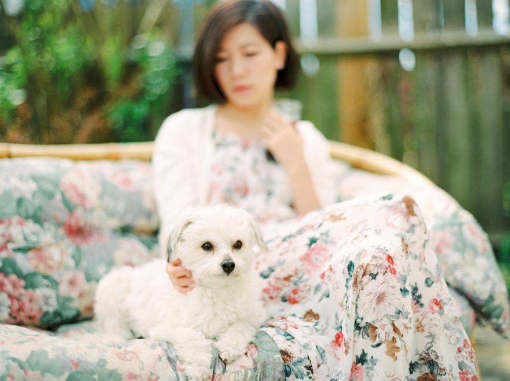 Nicholas-lau-nicholau-lifestyle-portrait-film-photography-fuji-400-contax-645-garden-girl-taiwanese-summer-sunny-floral-dress-pale-chinese-crested-powder-puff-powderpuff-fluffy