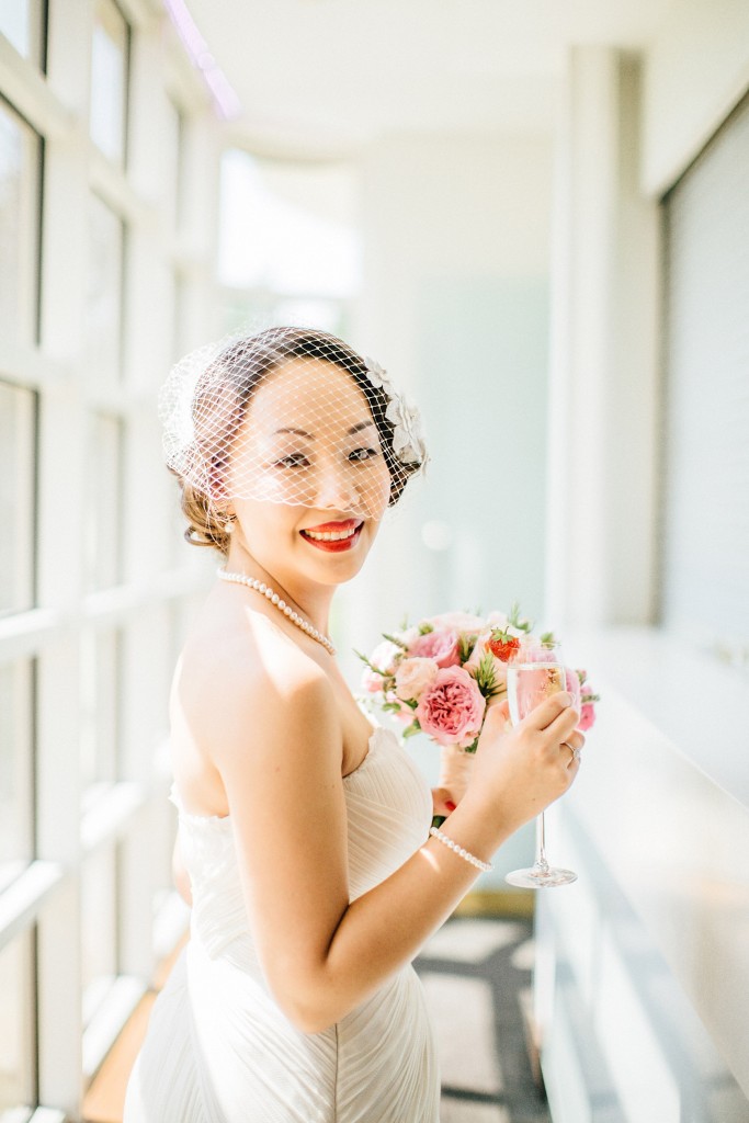 nicholau-nicholas-lau-wedding-fine-art-photography-london-chinese-asian-red-lips-bouquet-bird-cage-veil-light-retro-vintage-strawberry