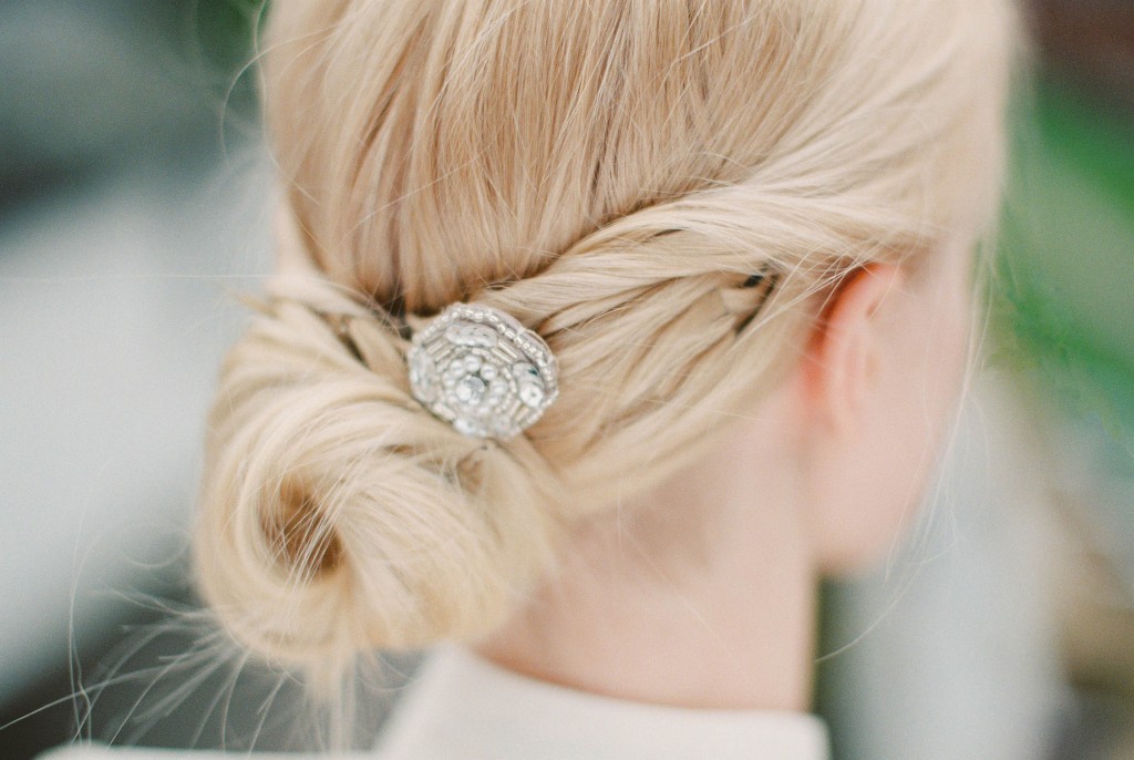 nicholas-lau-nicholau-photography-fine-art-film-eos3-portra-400-fuji-400H-contax-645-peony-mockingbird-wedding-accessories-jewelry-hair-pieces-crystals-vintage-craft-pavla-blonde-hair-pin-up-do-comb-