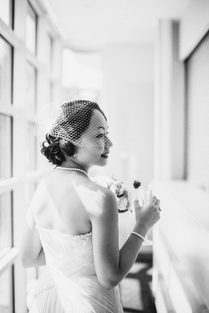 nicholau-nicholas-lau-wedding-fine-art-photography-london-chinese-asian-black-white-bird-cage-veil-dress-retro-vintage-gatsby