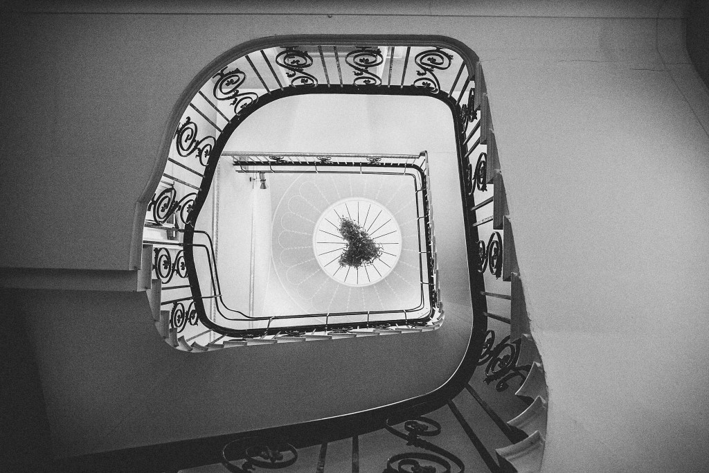 nicholas-lau-nicholau-wedding-photography-photographer-fine-art-film-winter-christmas-london-UK-modern-unique-the-arch-asia-house-black-white-stairwell-spiral-staircases