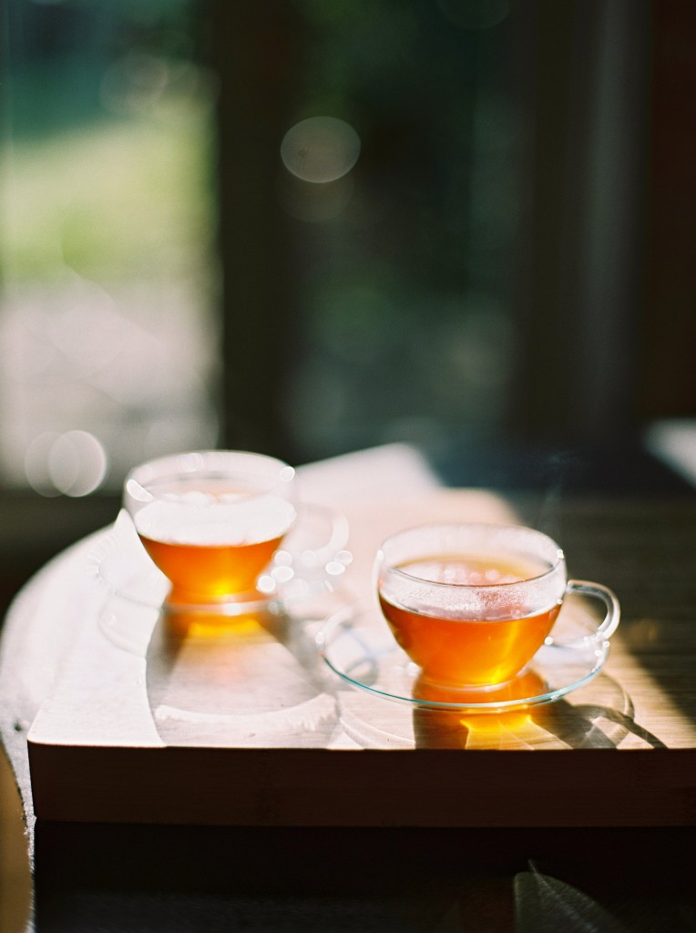Nicholas-lau-nicholau-photography-fuji-film-fine-art-coffee-marble-tea-glass-clear-sunlight-milk-cream-teapot-400-portra-two-tea-kodak