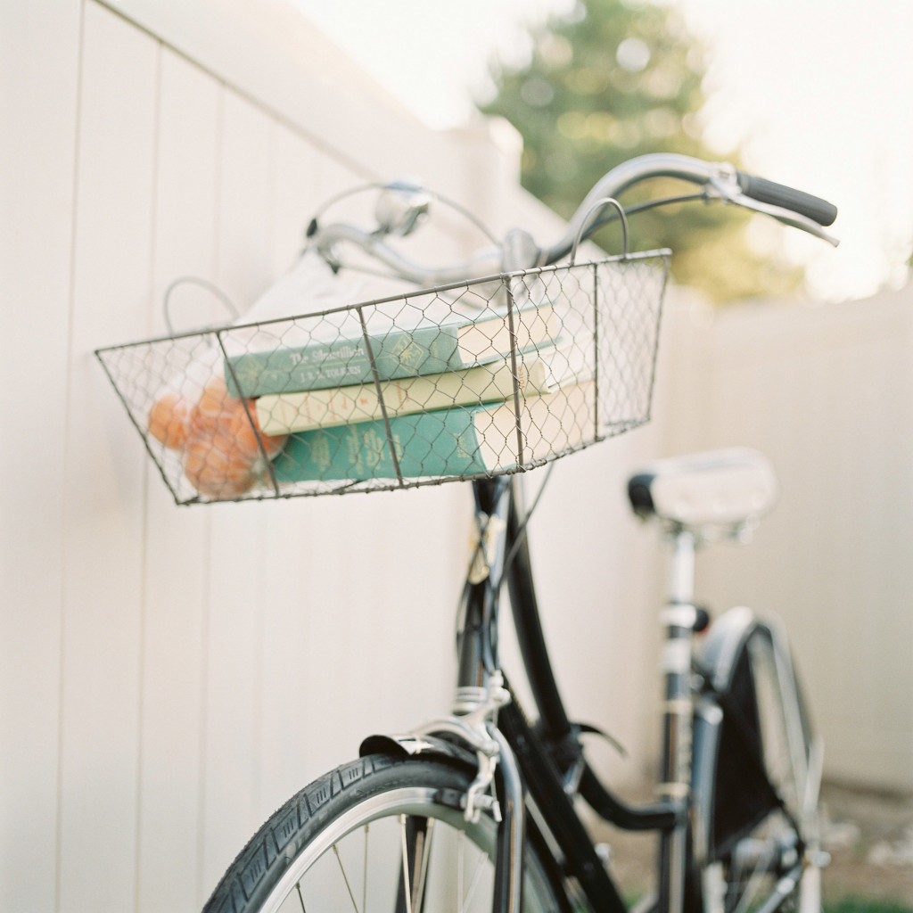 nicholas-lau-meghan-page-hasselblad-503cw-rustic-bicycle-basket-wire-books-mint-green-clementines-oranges-boise-idaho-fuji-film-400h-uk-film-lab-photography