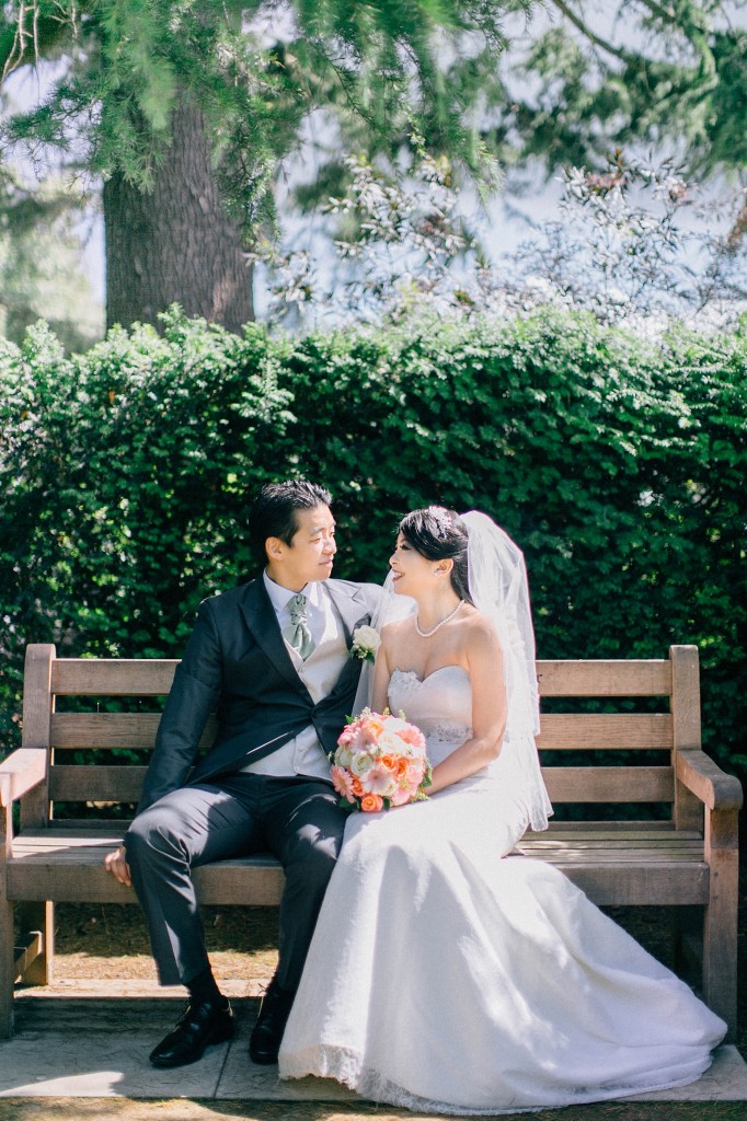 nicholas-lau-photo-photography-wedding-uk-london-asian-chinese-bench-bride-groom-looking-at-each-other-garden