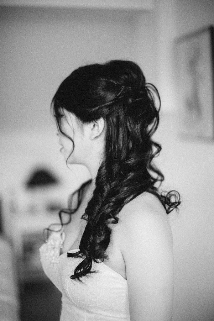 nicholas-lau-photo-photography-wedding-uk-london-asian-chinese-black-hair-long-curls-sweetheart-neckline-lace-beads