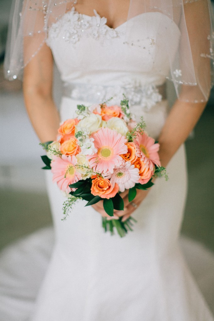 nicholas-lau-photo-photography-wedding-uk-london-asian-chinese-pink-orange-white-bouquet-flowers-veil-bride