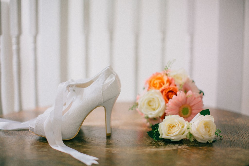 nicholas-lau-photo-photography-wedding-uk-london-asian-chinese-white-heels-bow-tie-bouquet-pink-orange-flowers-lace