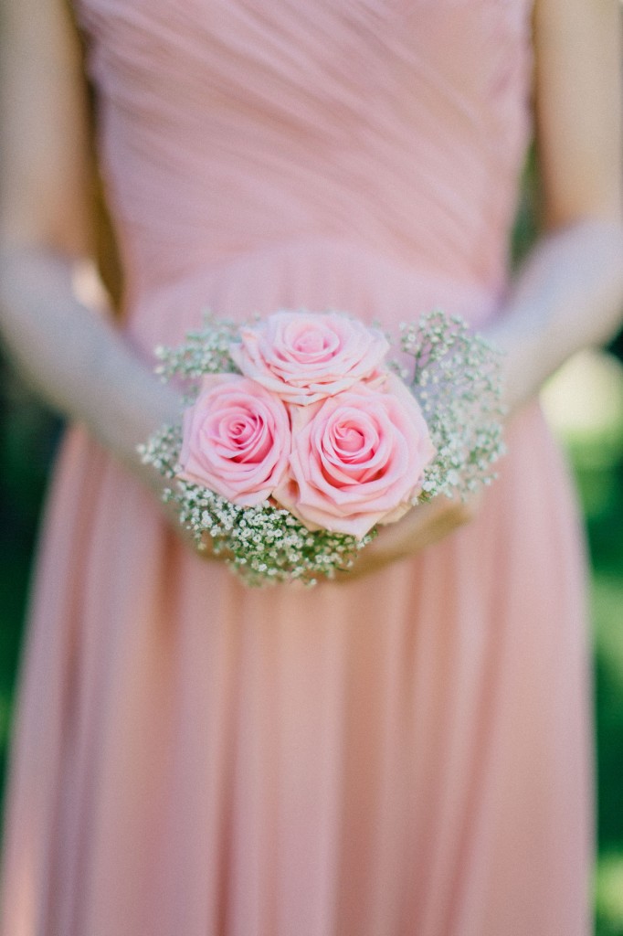nicholas-lau-photo-photography-wedding-uk-london-holland-park-gardens-orangery-the-chinese-couple-summer-beautiful-photographer-bridesmaid-bouquet-pink-roses