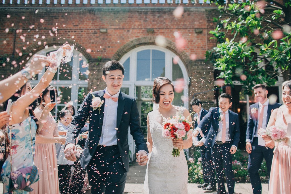 nicholas-lau-photo-photography-wedding-uk-london-holland-park-gardens-orangery-the-chinese-couple-summer-beautiful-photographer-confetti-petals-happy-congratulations