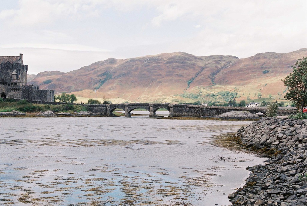 nicholas-lau-photo-photography-scotland-isle-of-skye-wanderlust-film-carmencita-lab-fine-art-highlander-castle-eilean-donan