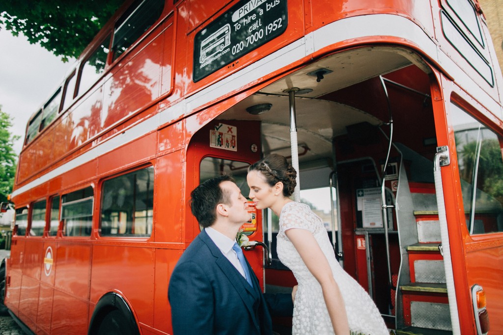nicholas-lau-photo-photography-london-summer-wedding-amber-aiden-afternoon-high-tea-modern-bride-big-ben-traflagar-square-rain-rainy-24
