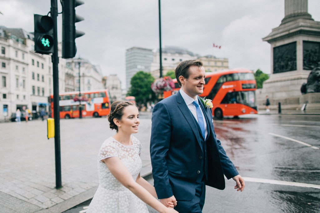 nicholas-lau-photo-photography-london-summer-wedding-amber-aiden-afternoon-high-tea-modern-bride-big-ben-traflagar-square-rain-rainy-40