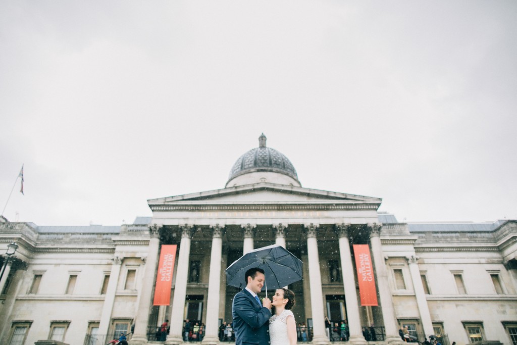 nicholas-lau-photo-photography-london-summer-wedding-amber-aiden-afternoon-high-tea-modern-bride-big-ben-traflagar-square-rain-rainy-41