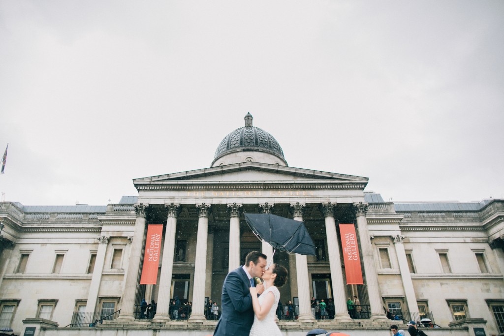 nicholas-lau-photo-photography-london-summer-wedding-amber-aiden-afternoon-high-tea-modern-bride-big-ben-traflagar-square-rain-rainy-42
